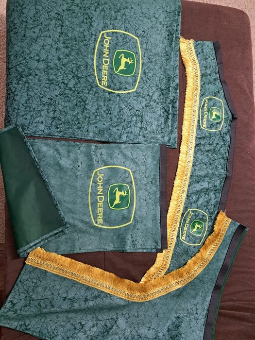 Продам шторки в салон