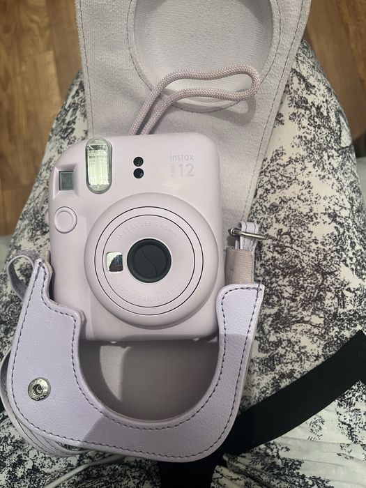 Instax mini 12 с чехлом