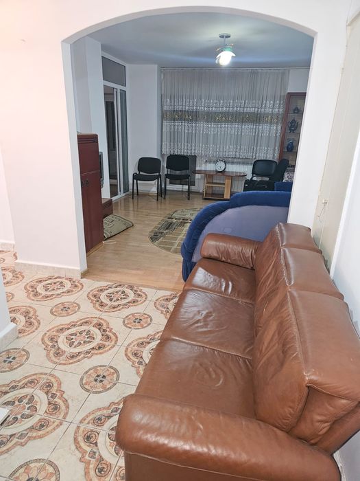 Inchiriez apartament 2 cam.Centru Bacau