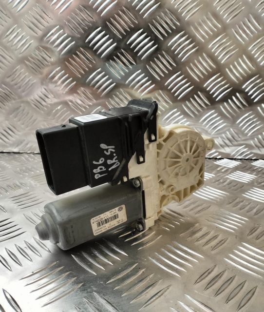 Motoras macara  dreapta spate 3C9959704/0536006001 Skoda Octavia a 2-