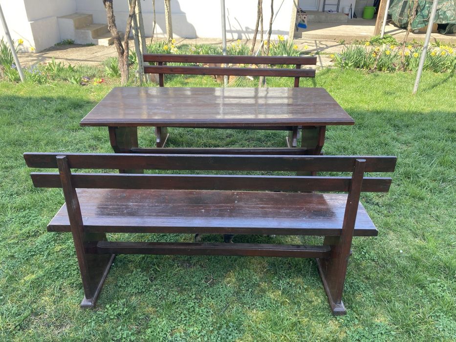 Дървена маса с пейки. Д149хШ69хВ76