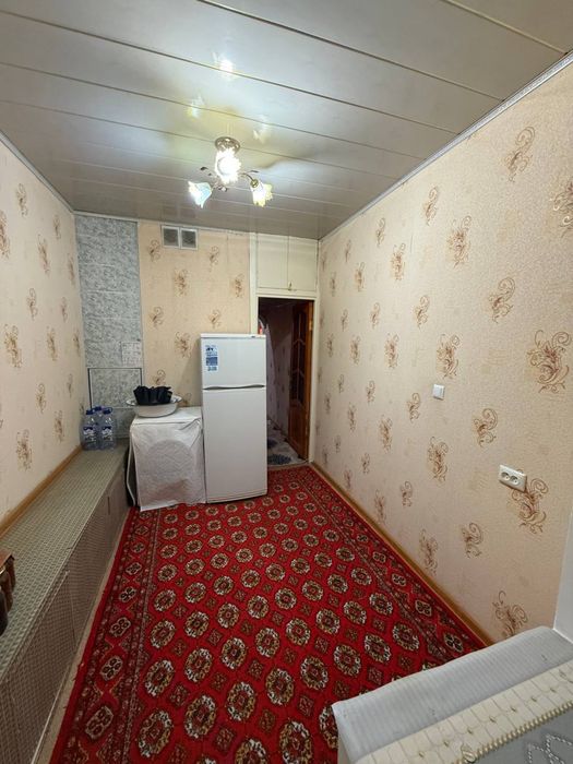 Sotiladi 9-bozor yonida joylashgan 3 xonali kvartira