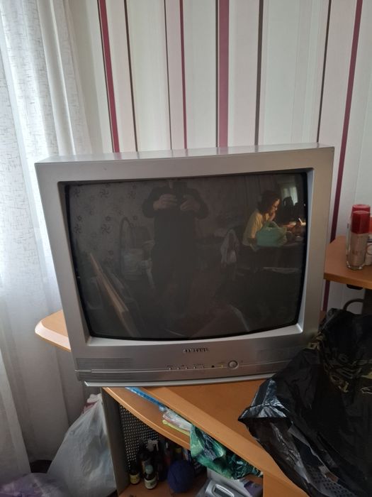 Продам два телевизора