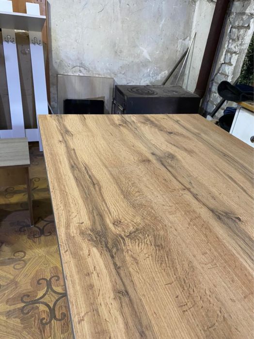 Продам новые кухонные столы с табуретками