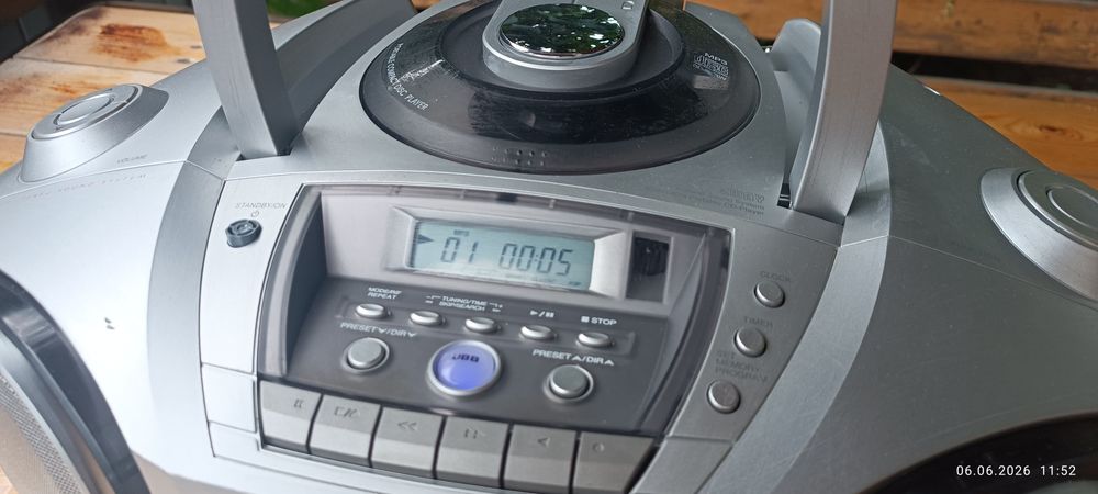 Магнитола Бумбокс LG CD-M371