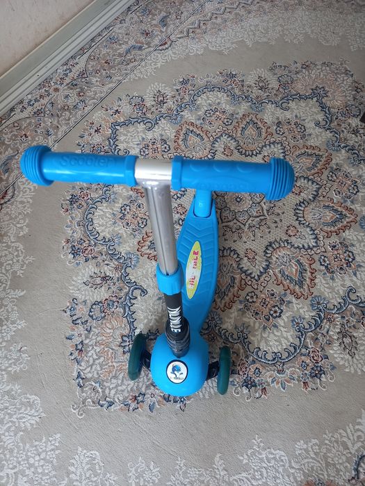 Продам детский самокат