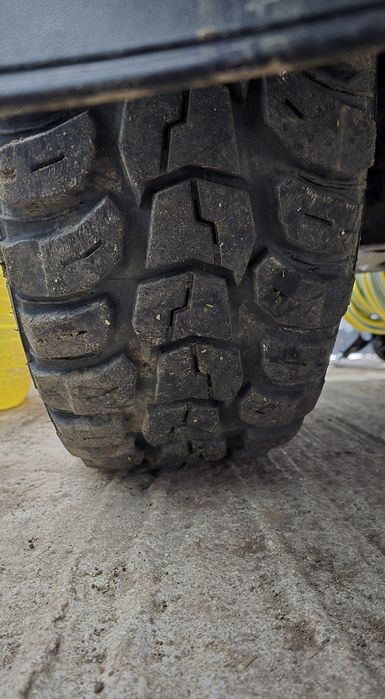 4 броя гуми 235/75/15 Kumho с джанти 5х139.7 за фероза, витара, джимни