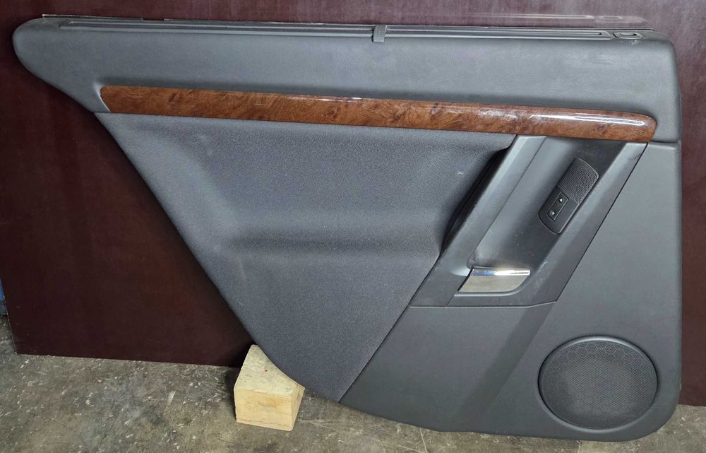 TitanAuto Opel Vectra C дверные карты