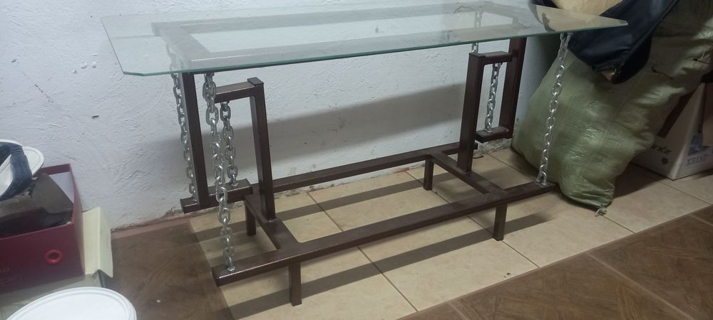 Продам столик ручной работы