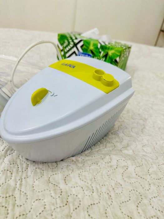 Aparat aerosoli Laica NE2010 cu piston