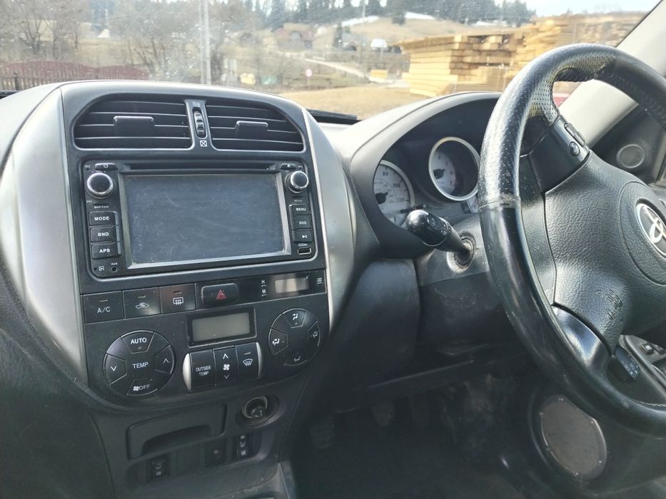 Vând toyota rav4 motor 2.0