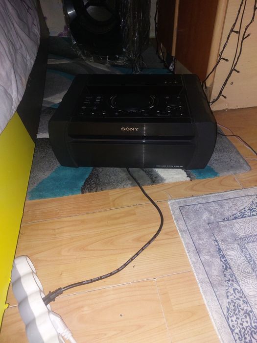 Boxe sony de mare putere le dau la schimb pe scuter electric sau iphone