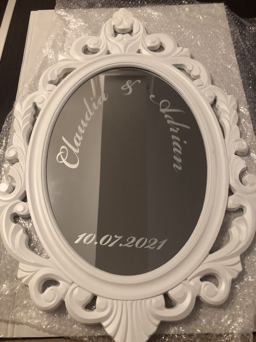 Oglinda de mireasa personalizata gravata  cu numele  si data nunti