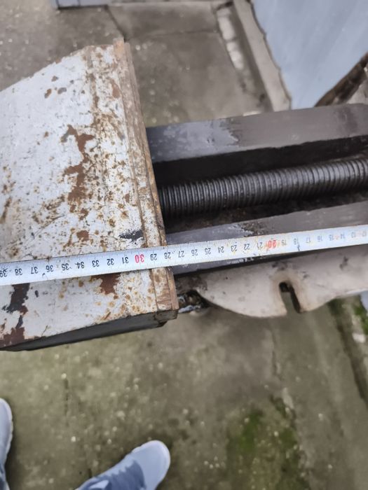 Продавам менгеме