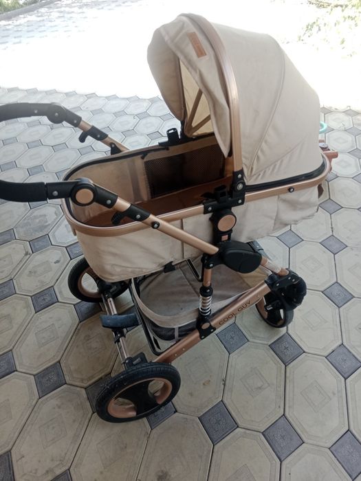 Продам детскии кояску
