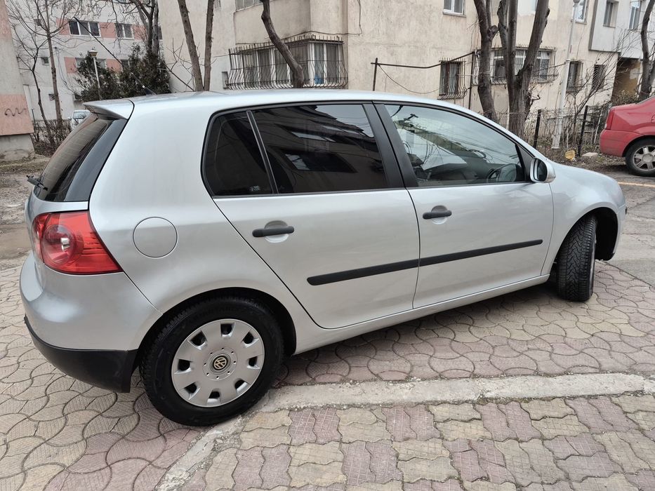 Volkswagen Golf 5 [2006] impecabilă