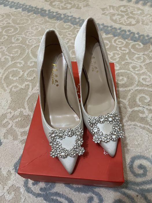 Срочно продом туфли босонжки