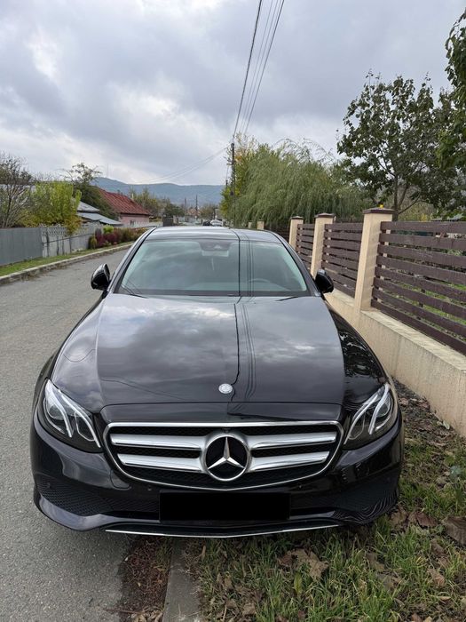 Mercedes E Class Avantgarde Tableta Camere 360 Iluminat Carplay