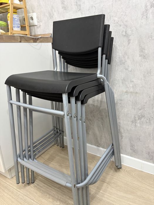 Стулья IKEA полубарные