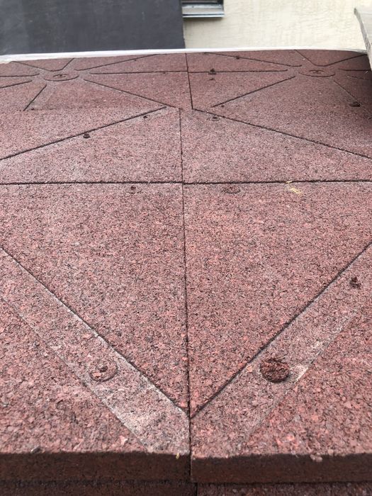 Резиновые плитки тартан