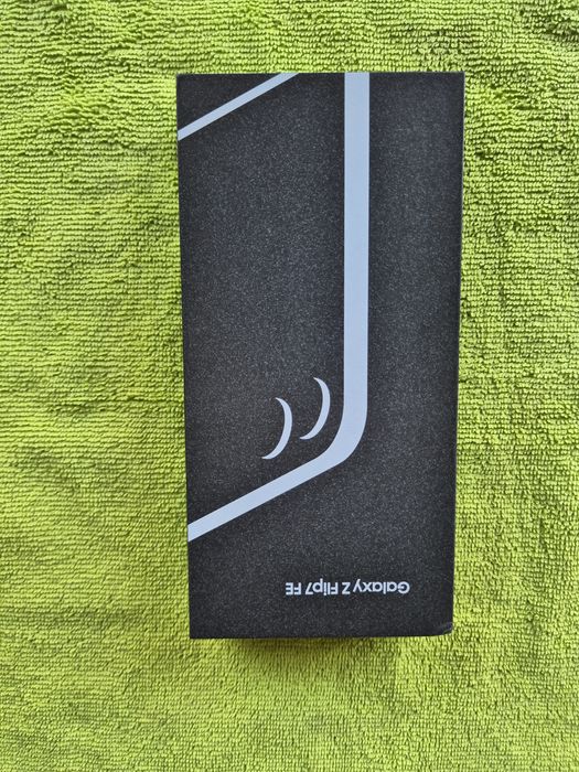 Vând/Schimb Samsung Z Filip 7Fe 5g Black Ca Nou Fulbox Liber
