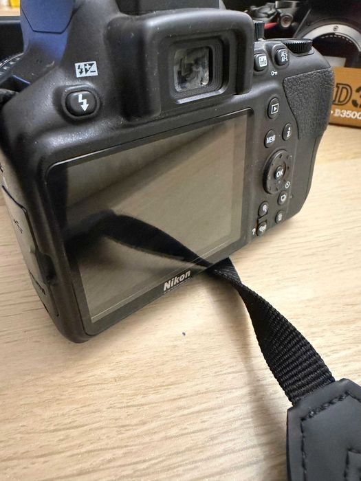 DSLR NIKON D3500 KIT FULL BOX Obiectiv NIKKOR AF-P 18-55mm f/3.5-