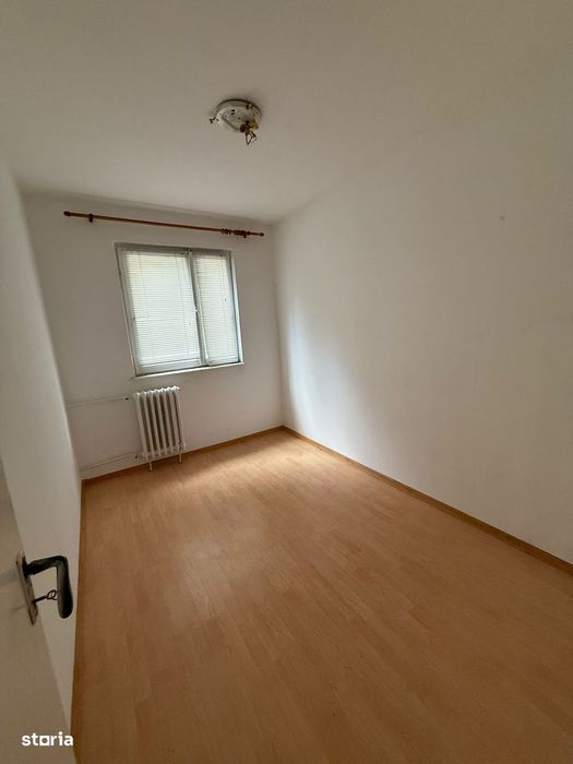 Apartament 3 camere de vânzare – Ploiești, zona Nord – Cartier Polux