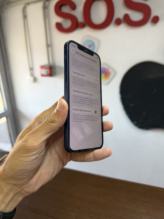 Vand Iphone 12 blue