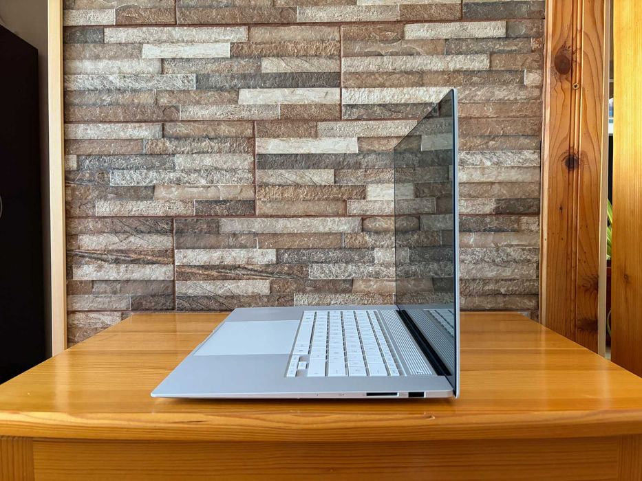 Asus ZenBook S16 OLED laptop - В ГАРАНЦИЯ