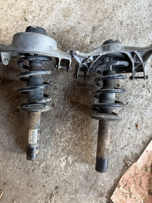 Vand telescoape+arcuri Audi Q5 8R puntea fata