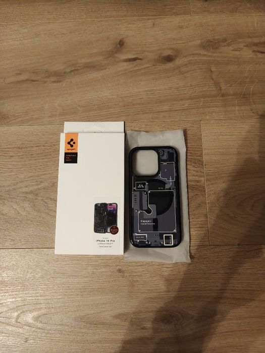 Husa Spigen Iphone 14 Pro