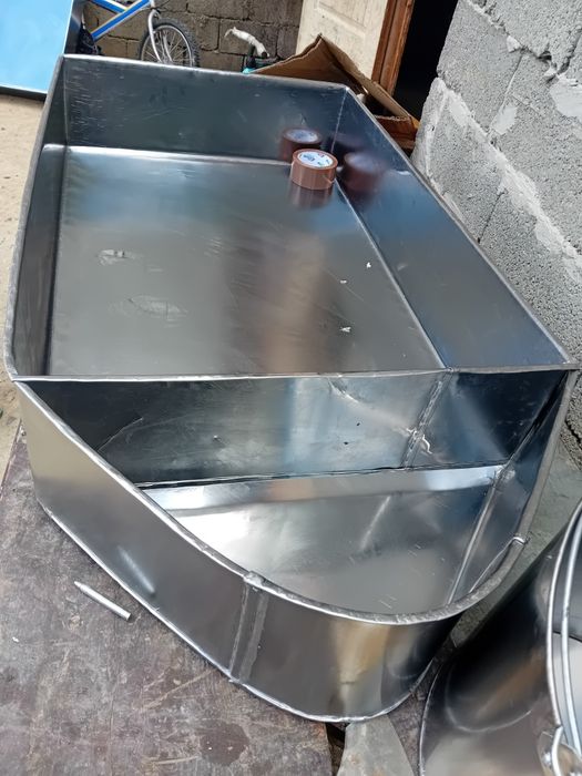 Crinta  petru detalii latelefon