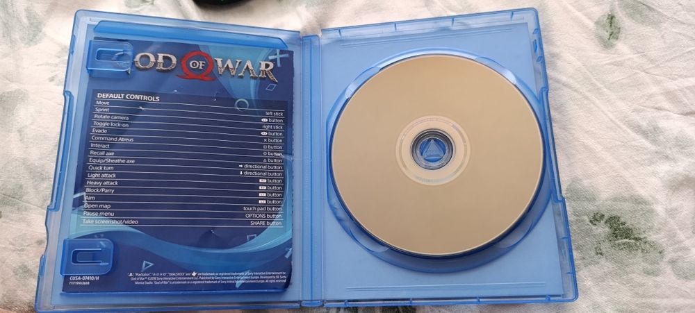 Vand  - The Last of Us - Remastered si God of War