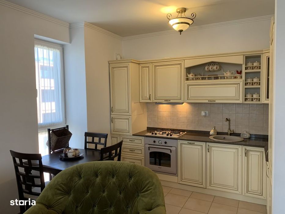 Apartament cu 3 camere de inchiriat, lux - zona Calea Aradului