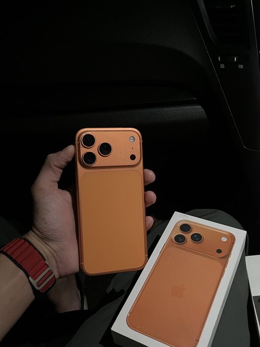 Продам Iphone 17 Pro Max 1024Gb