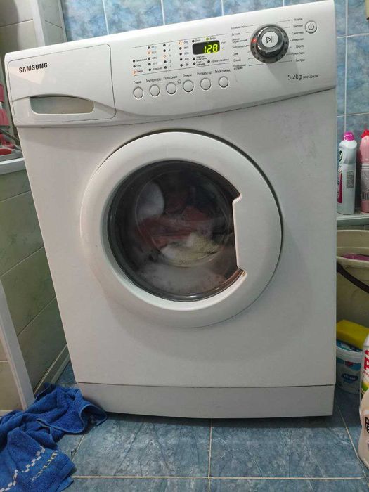 продаю стиральную машину б/у