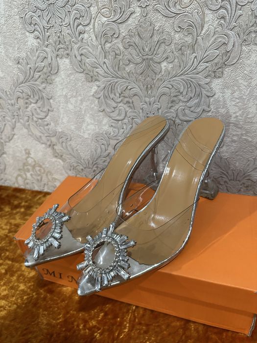 Продам женские туфли