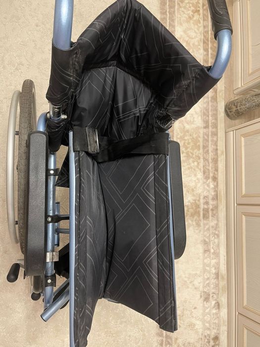 Инвалидная коляска в хорошем состоянии
