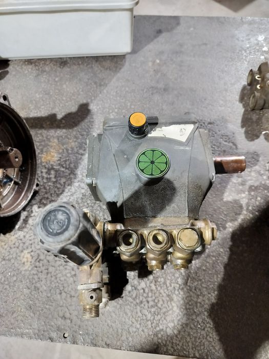 Продам насос высокого давления