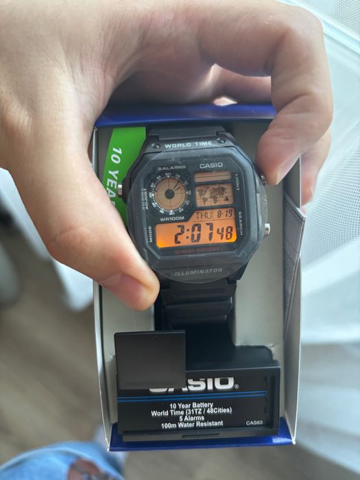 Наручные часы Casio Royale AE-1200WH-1AVEF