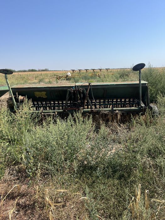 Vand Ford tranzit si utilaje agricole