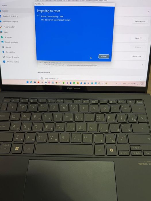 Asus Zenbook s 13 1TB ram 16 gb