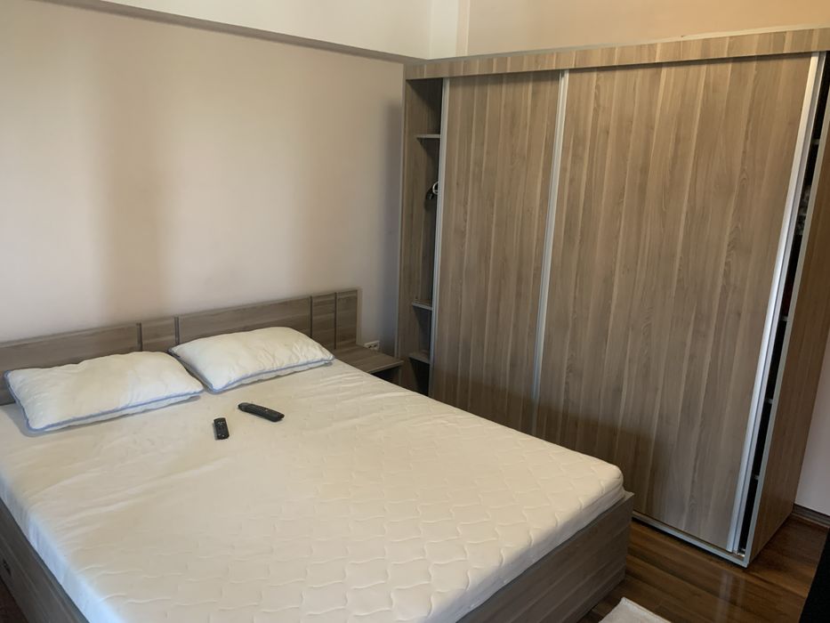 Apartament 3 camere decomandat Spital