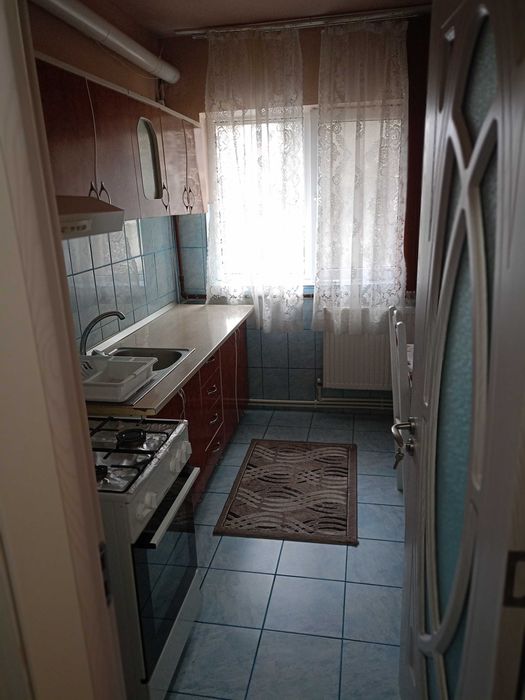 Inchiriez apartament 2 camere