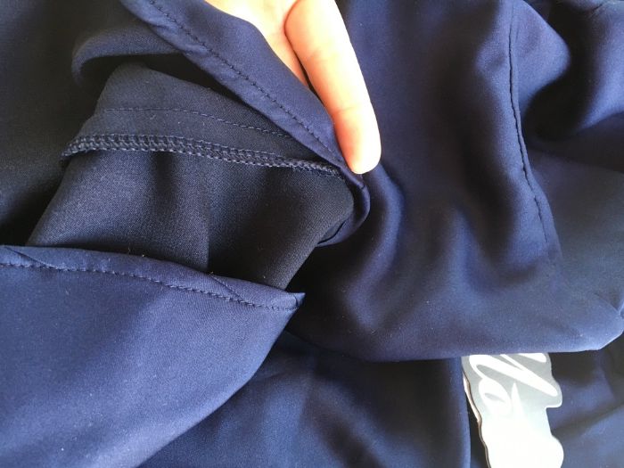 Нова рокля миди с гол гръб.