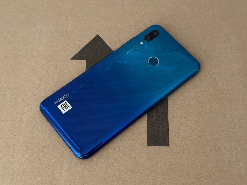 Смартфон Huawei P Smart 2019