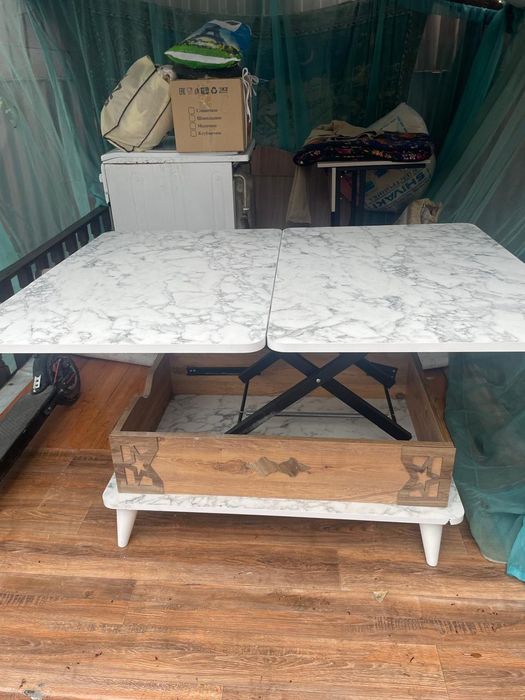 Стол в идеальном состоянии