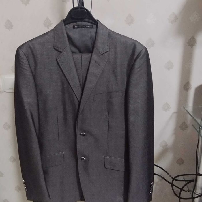 Продам мужской костюм