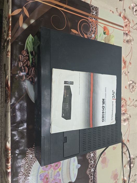 Video player VCR JVC HR-D140eg