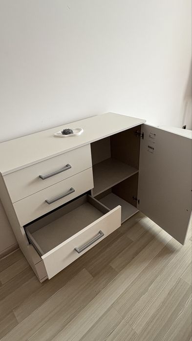 Comoda dormitor 5 sertare 1 usa